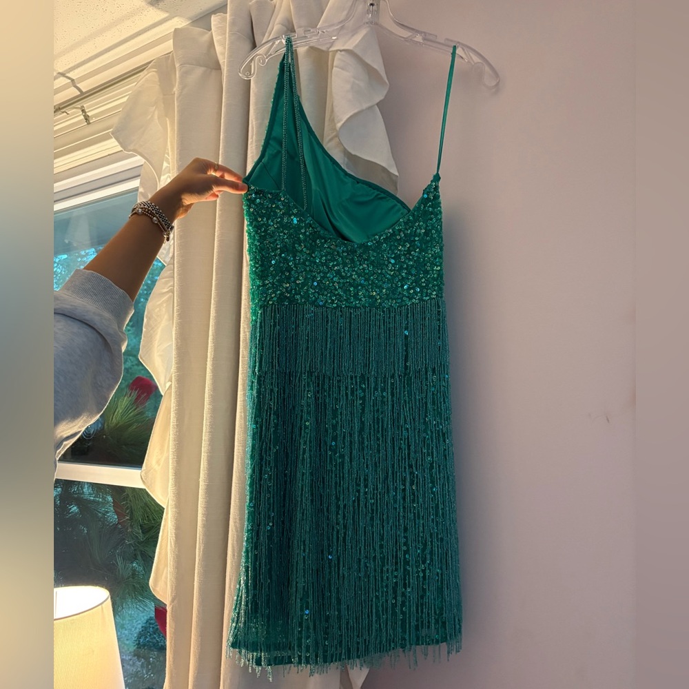 One-Shoulder Emerald Sequin Fringe Dress - Picture 4 of 4